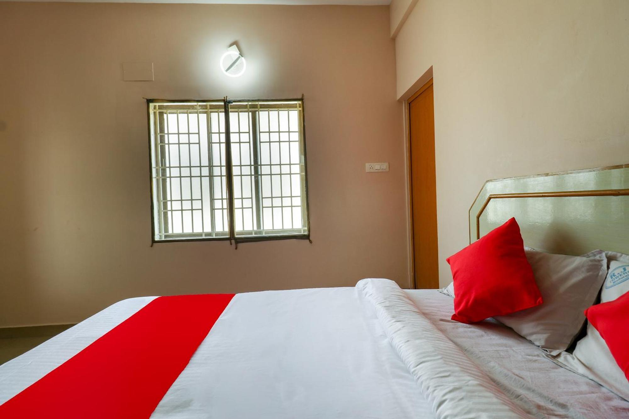โอโย 70557 รอยัล ไพรด์ Hotel Tallakulam ภายนอก รูปภาพ